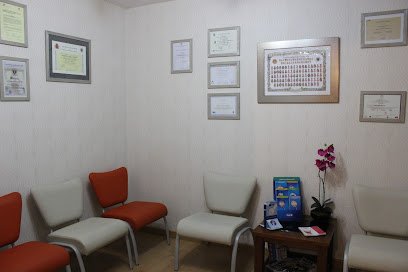 Foto de AVANDENTAL Dra. Déborah Giménez Hernández