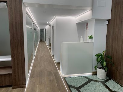 Foto de CLÍNICA DENTAL ADRIANA GONZÁLEZ SÁEZ