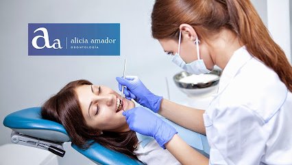 Foto de CLINICA DENTAL ALICIA AMADOR