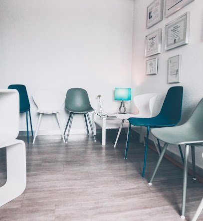 Foto de CLÍNICA DENTAL Belén MARTÍN & Xavier HABOUZIT