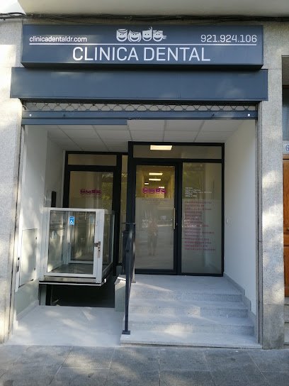 Foto de CLINICA DENTAL DANIELA RIVEROS EL ESPINAR
