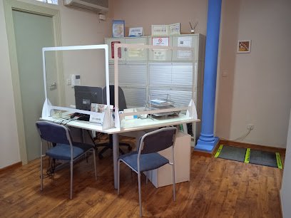 Foto de CLINICA DENTAL DOCTOR CARLOS FERNÁNDEZ