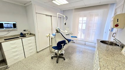 Foto de CLINICA DENTAL DR. CHRISTOPHER J. TOMÁS CATALÁ