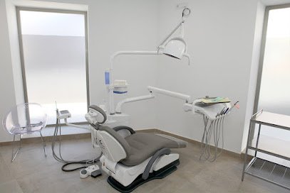 Foto de CLÍNICA DENTAL DRA. CLARAMUNT
