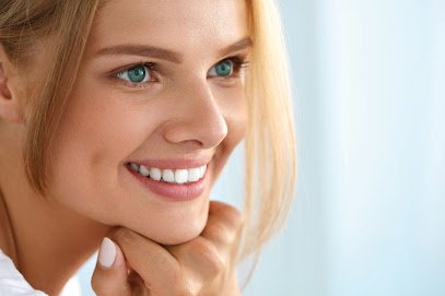 Foto de CLÍNICA DENTAL LÍNEA DENT Urgencias dentales | Diseño de sonrisa | Implantes | Ortodoncia