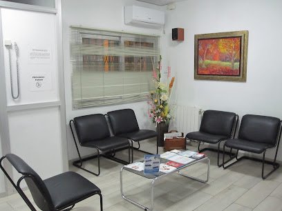 Foto de CLINICA DENTAL MARTA DE LA PEÑA