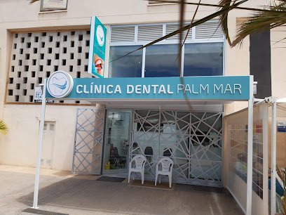 Foto de CLÍNICA DENTAL PALM MAR
