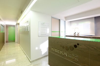 Foto de CLÍNICA DENTAL RIBERA