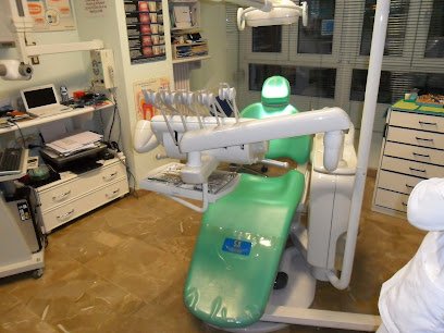 Foto de CLÍNICA MEDICODENTAL DR LÓPEZ-ANDRADE