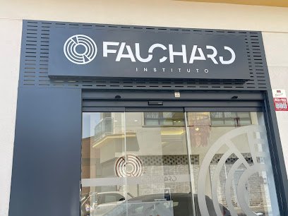 Foto de Cerrado por vacaciones del 7 al 20 de Agosto ) Instituto Fauchard | Odontología y Estética