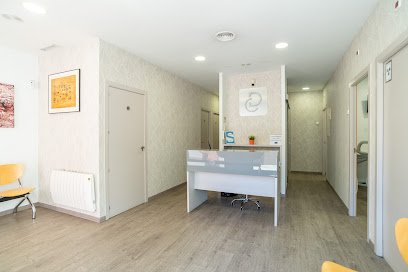 Foto de Clínica Dental Central Ocaña. Implantes dentales y Ortodoncia en Ocaña.