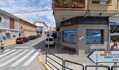 Foto de Clínica Dental Doctores Tomás Tapia Y Ortiz Ortiz C B