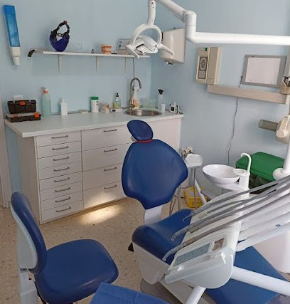 Foto de Clínica Dental Dra. Carmen Fernández — Bormujos