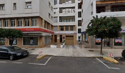 Foto de Clínica Dental I. Paz. Dentistas. Implantes dentales. Badajoz