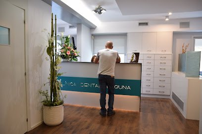 Foto de Clínica Dental Laguna S.L.P.