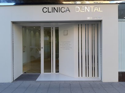 Foto de Clínica Dental Luis Pons Moreno