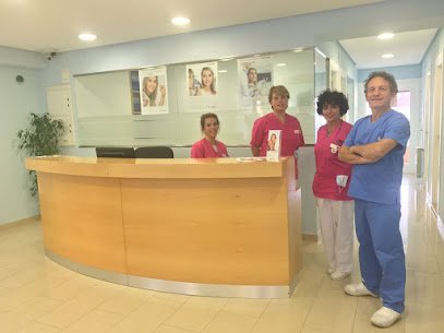 Foto de Clínica Dental Machín Cavallé Tineo | Expertos en Implantes y Ortodoncia Invisalign