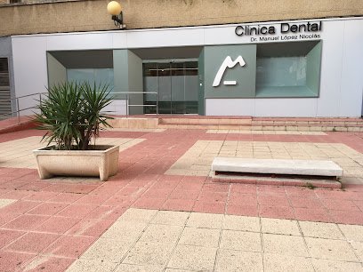 Foto de Clinica Dental Manuel López Nicolás