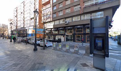 Foto de Clínica Dental Pascual Gil Dres. J.A. Pascual Aramburu y Alhambra Gil