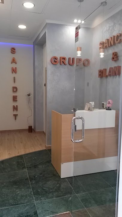 Foto de Clínica Dental SANIDENT - Grupo Sancho & Blanco