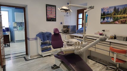 Foto de Clínica Dental VALLE DE LECRÍN