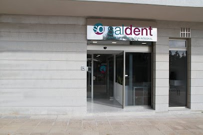 Foto de Clinica Saldent. Centre d'Odontologia Integral MONT-ROIG