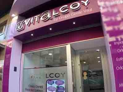 Foto de Clinica dental Vitalcoy by Grupo Gente Vital | Dentistas en Alcoy | Implantes dentales | Ortodoncia | Implantes especiales