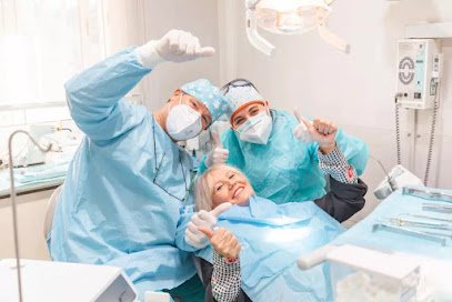 Foto de Cliredent Clínica Dental de El Prat de Llobregat. Desde 1983 cuidamos la salud bucal de nuestros pacientes.