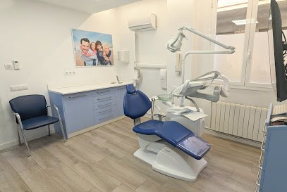 Foto de Drs. Pedrol Mairal - Clínica dental Alcarràs