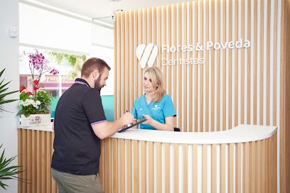 Foto de Flores & Poveda Dentistas