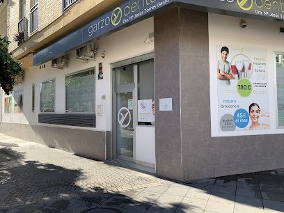 Foto de Garzo Dental. Implante dental - Ortodoncia - Clínica dental en Triana
