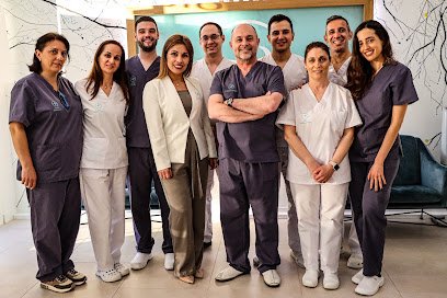 Foto de Gerardo Di Paolo · Periodoncia · Implantes · Estética dental