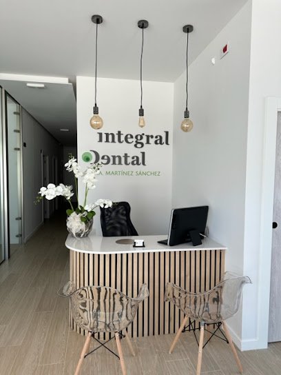 Foto de INTEGRALDENTAL - Dra. Martínez Sánchez