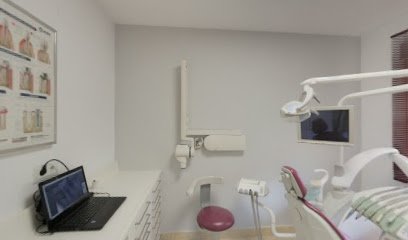 Foto de Marín Portillo Clínicas Dentales- Dr. Carlos Marín